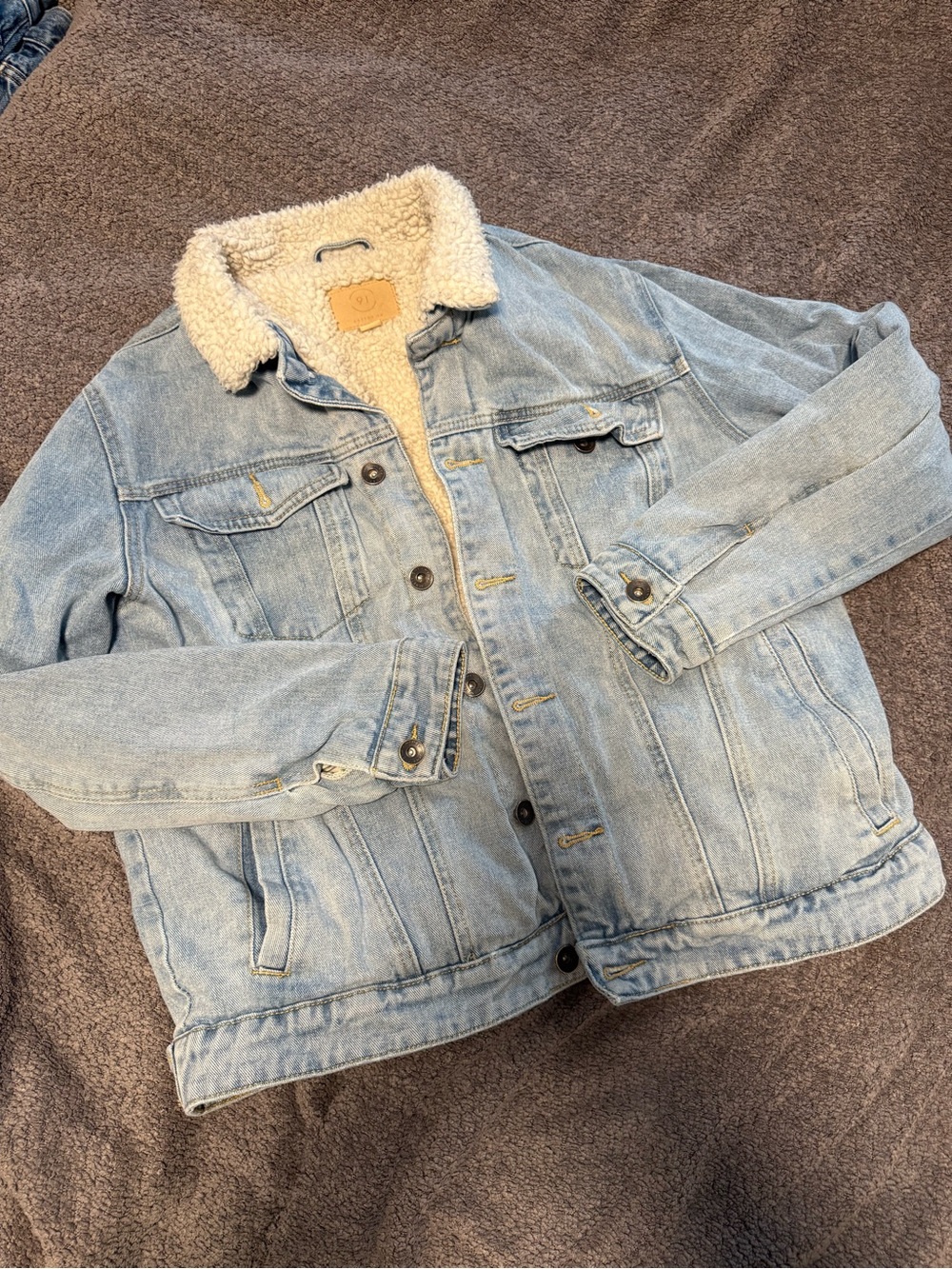 Women's Cotton On Light Blue Denim Jacket with Cream Sherpa lining size XL